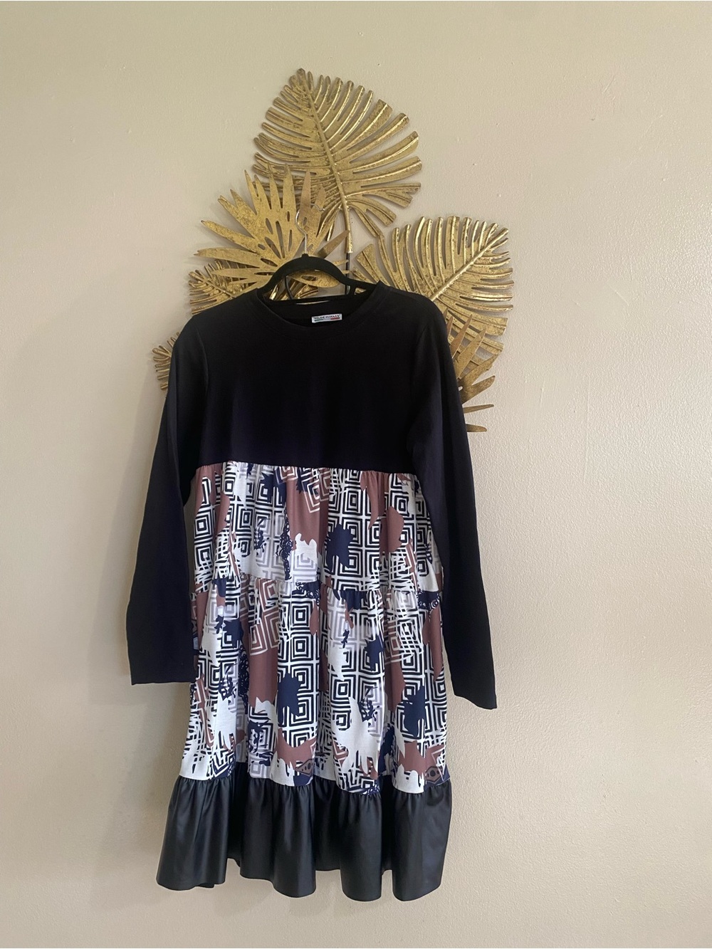 Long-Sleeve Black Bodice Geometric Pattern Casual Dress